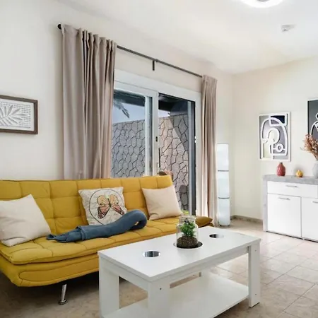 Casa Atilana Luxe Con Piscina Climatizada Privada,aire Acondicionado,terraza Privada E Independiente,wi-fi Сasa de vacaciones