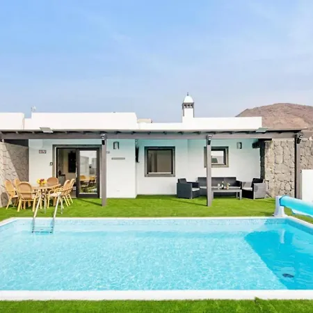Casa Atilana Luxe Con Piscina Climatizada Privada,aire Acondicionado,terraza Privada E Independiente,wi-fi Сasa de vacaciones